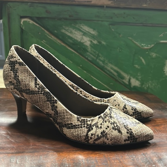 Collection By Clarks Womens Linvale Jerica Pumps size 7 - Picture 1 of 4